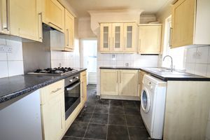 Kitchen- click for photo gallery